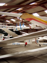 hangar binnen
